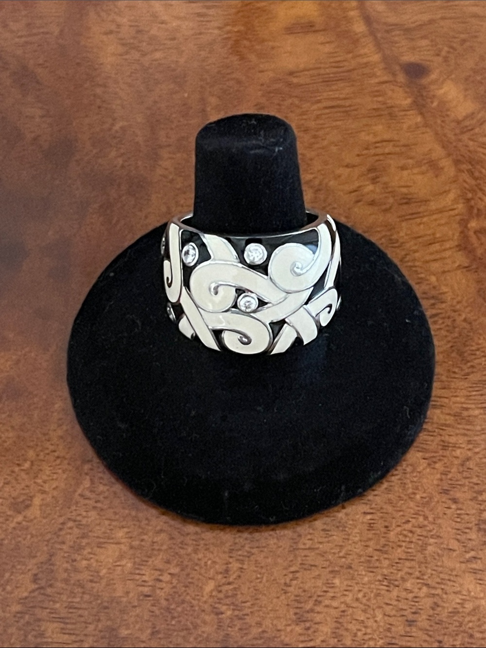 Belle Etoille enamel ring